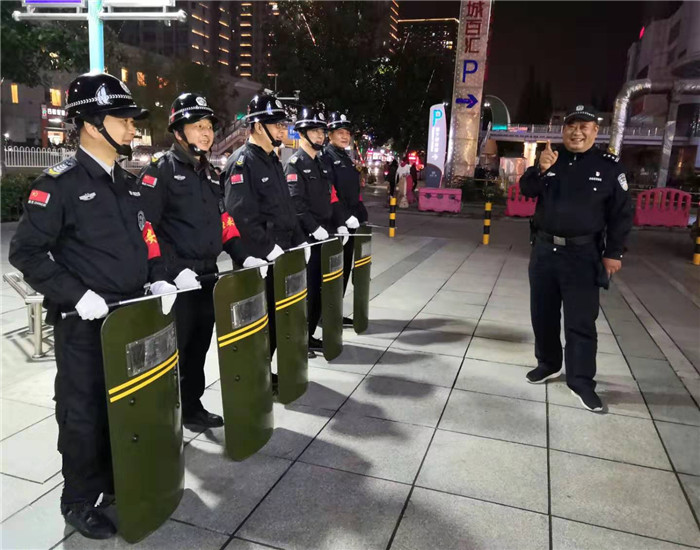 不忘初心勇?lián)?、牢記使命保平?>
                                </a>
                            </div>
                            <div   id=